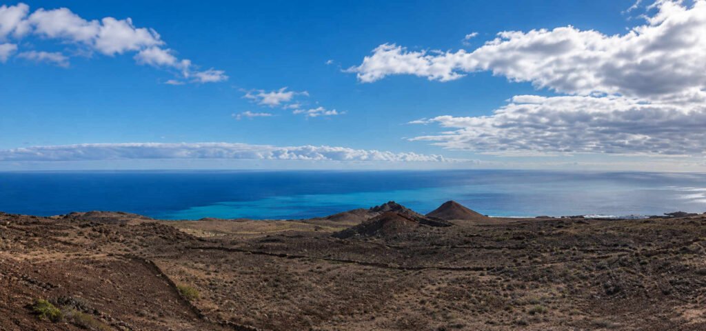 Panorámica del entorno volcánico de La Restinga, en el sur de El Hierro